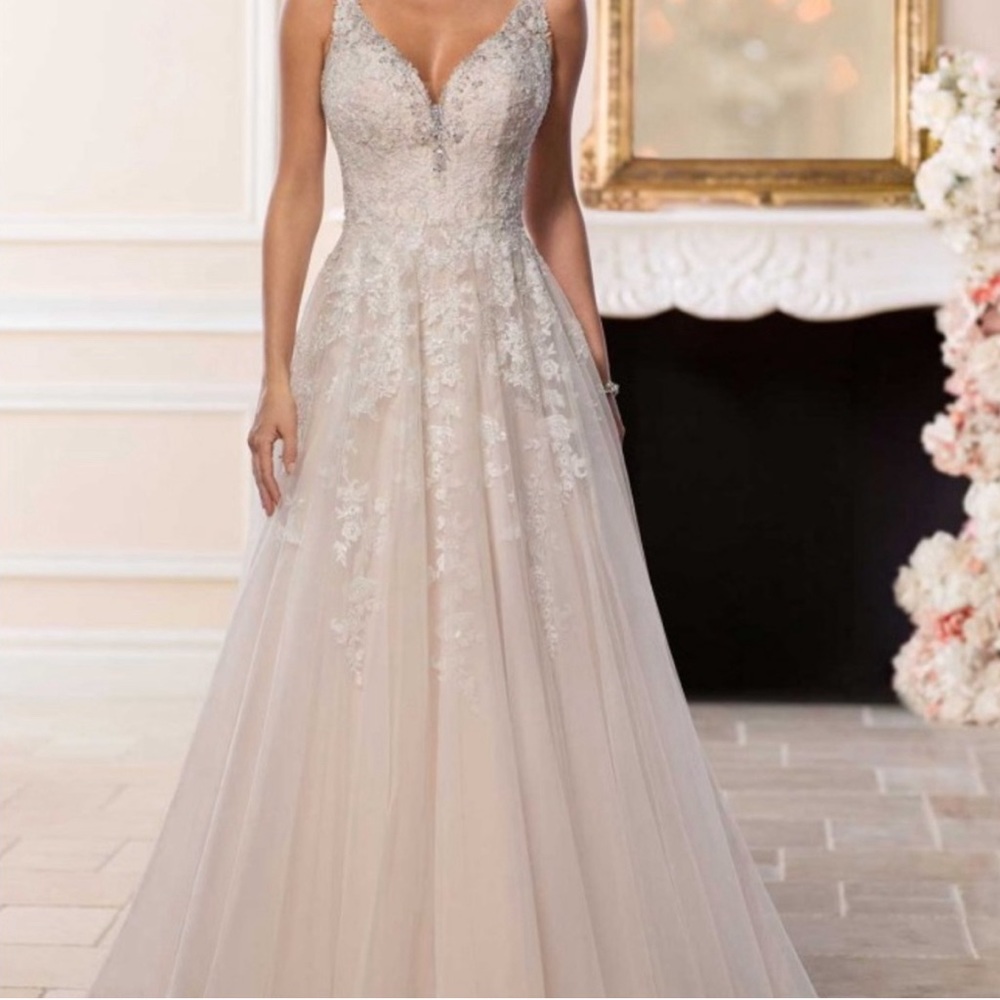 BNWT Stella York Lace Wedding Gown